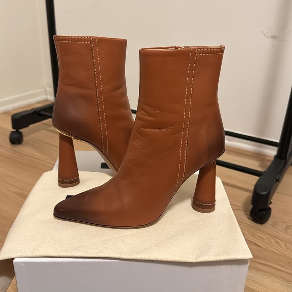 JACQUEMUS BOOTS SZ 37